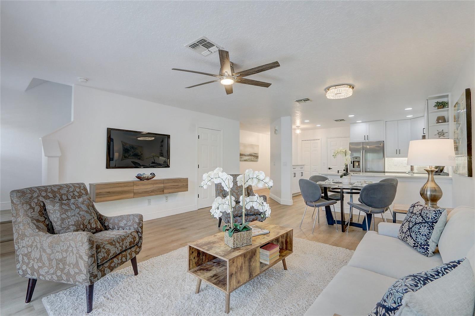 12818 Lexington Summit St