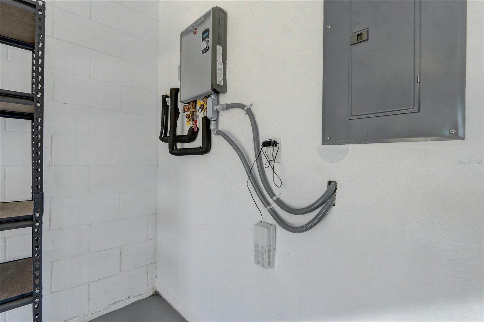 12818 Lexington Summit St