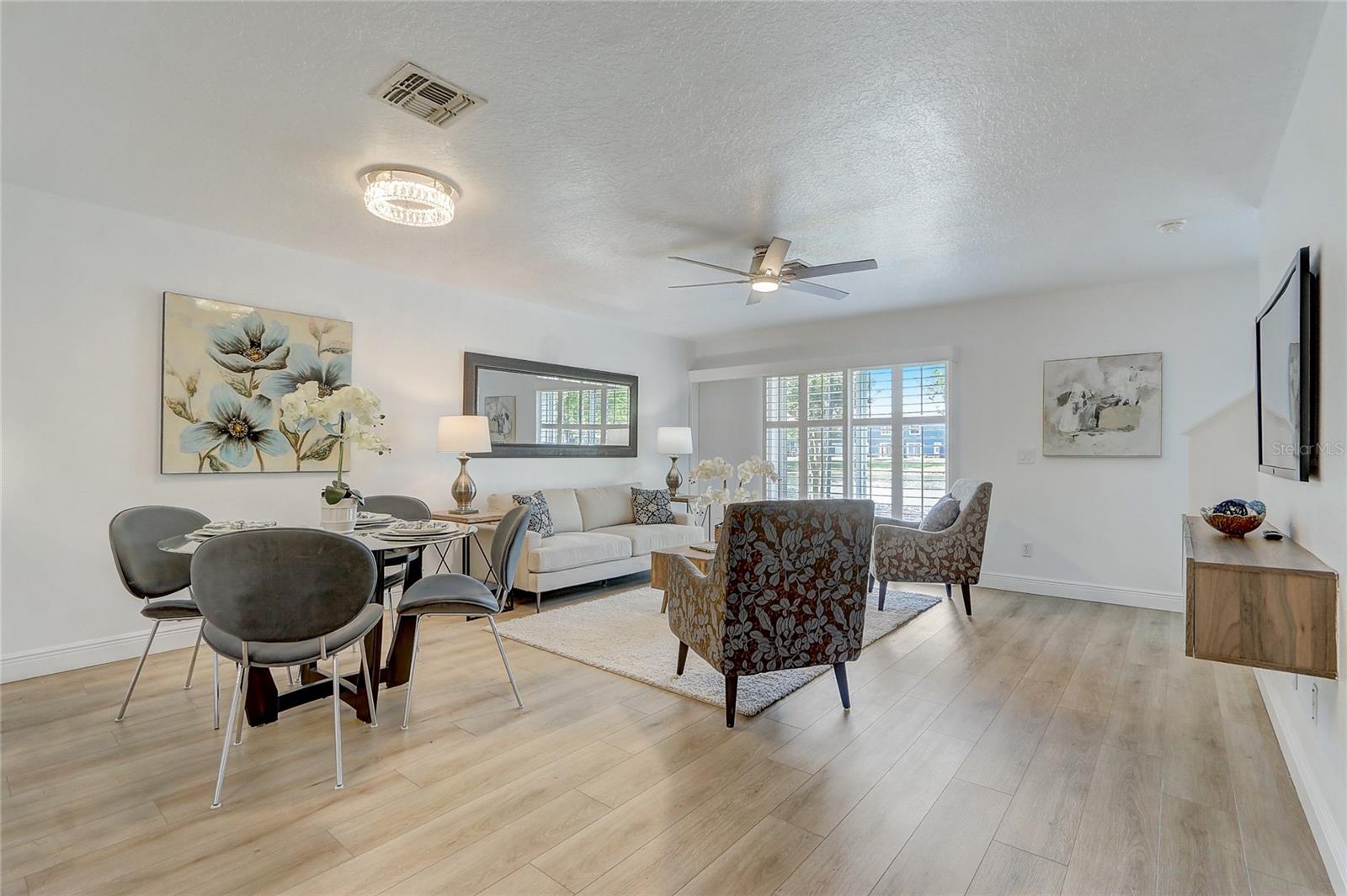 12818 Lexington Summit St