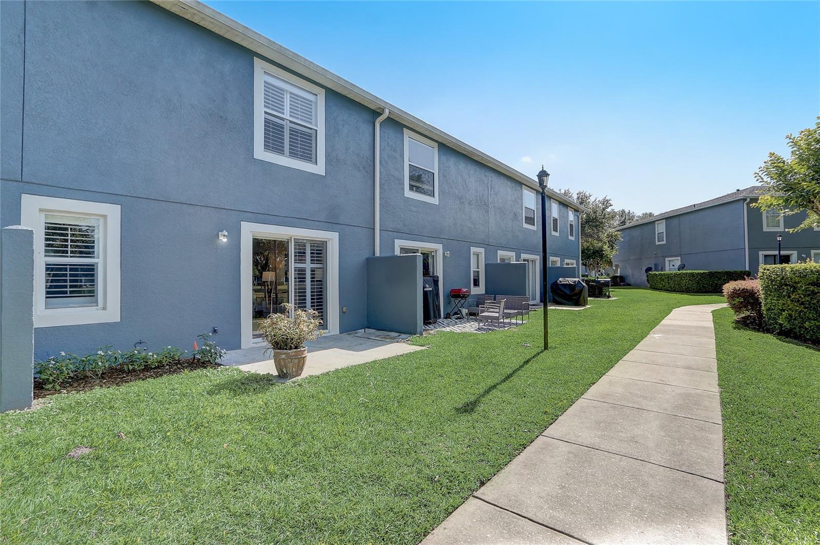 12818 Lexington Summit St