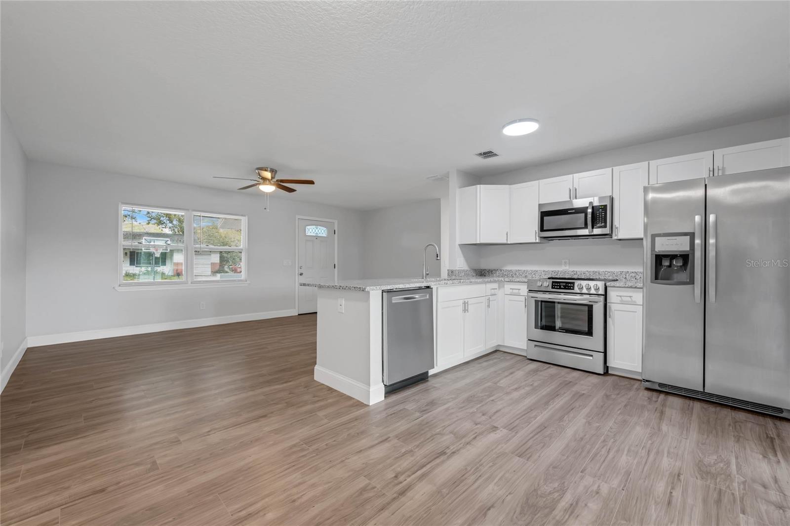 4523 Three Lakes Cir