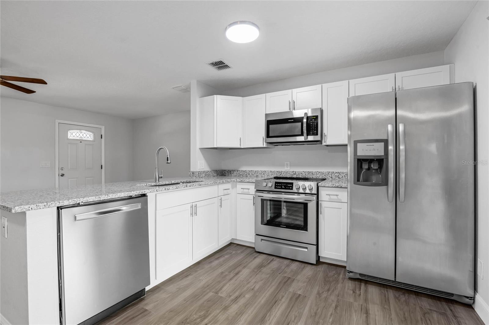 4523 Three Lakes Cir