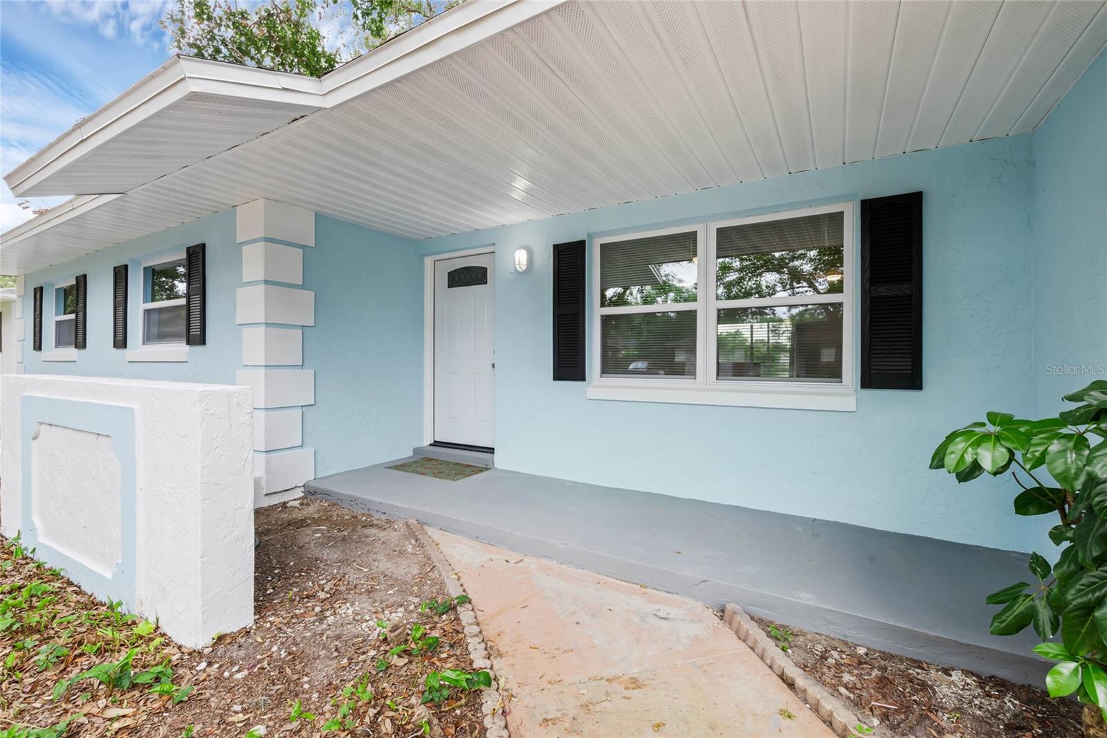 4523 Three Lakes Cir