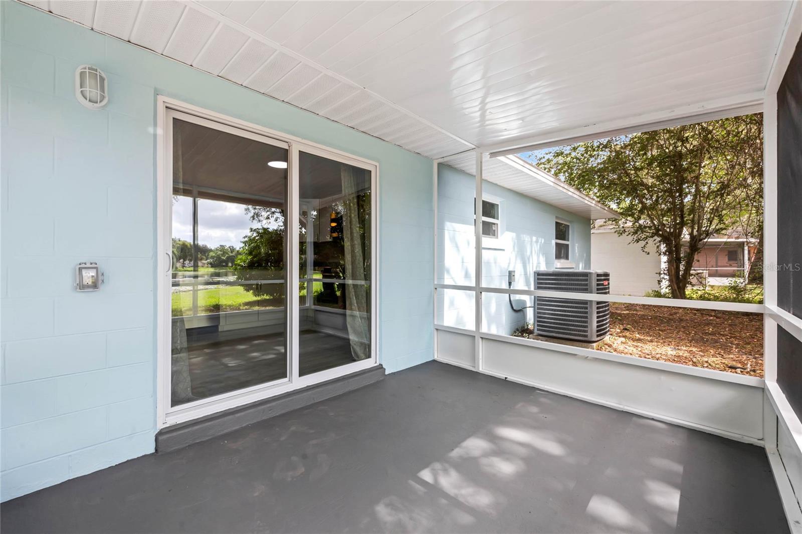 4523 Three Lakes Cir