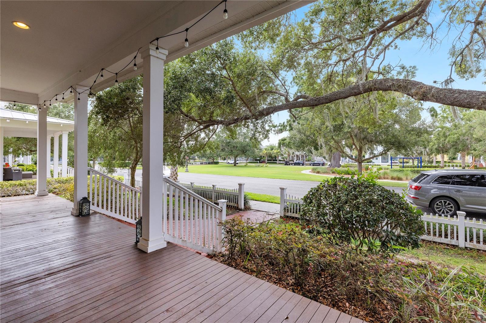 936 Dewinsberry Dr N