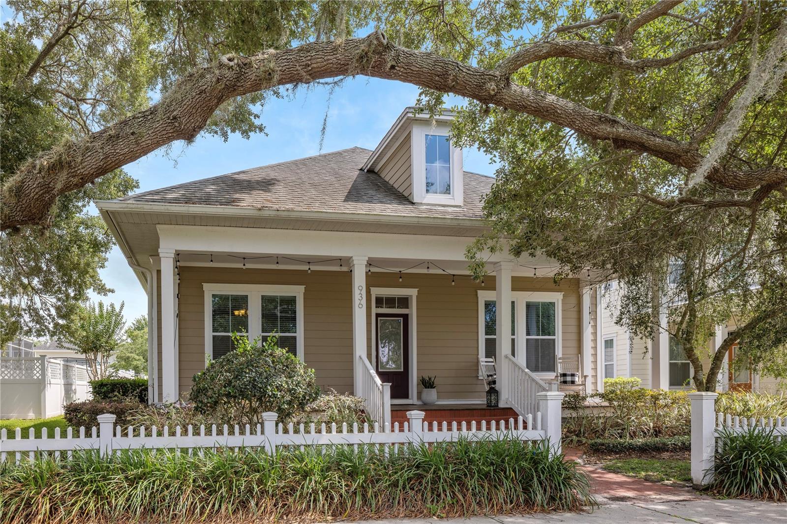 936 Dewinsberry Dr N