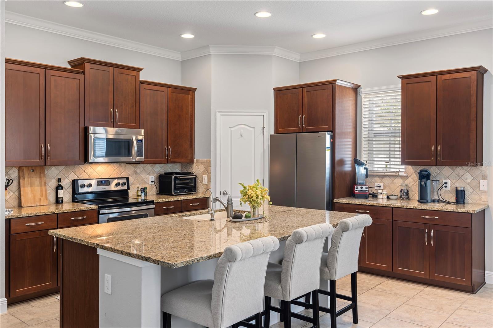 936 Dewinsberry Dr N