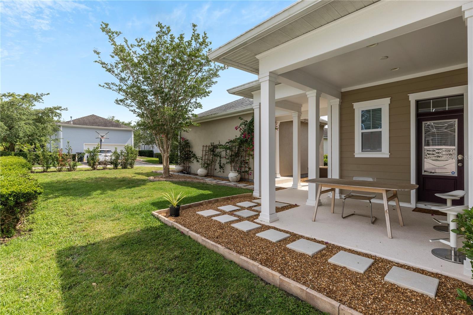 936 Dewinsberry Dr N