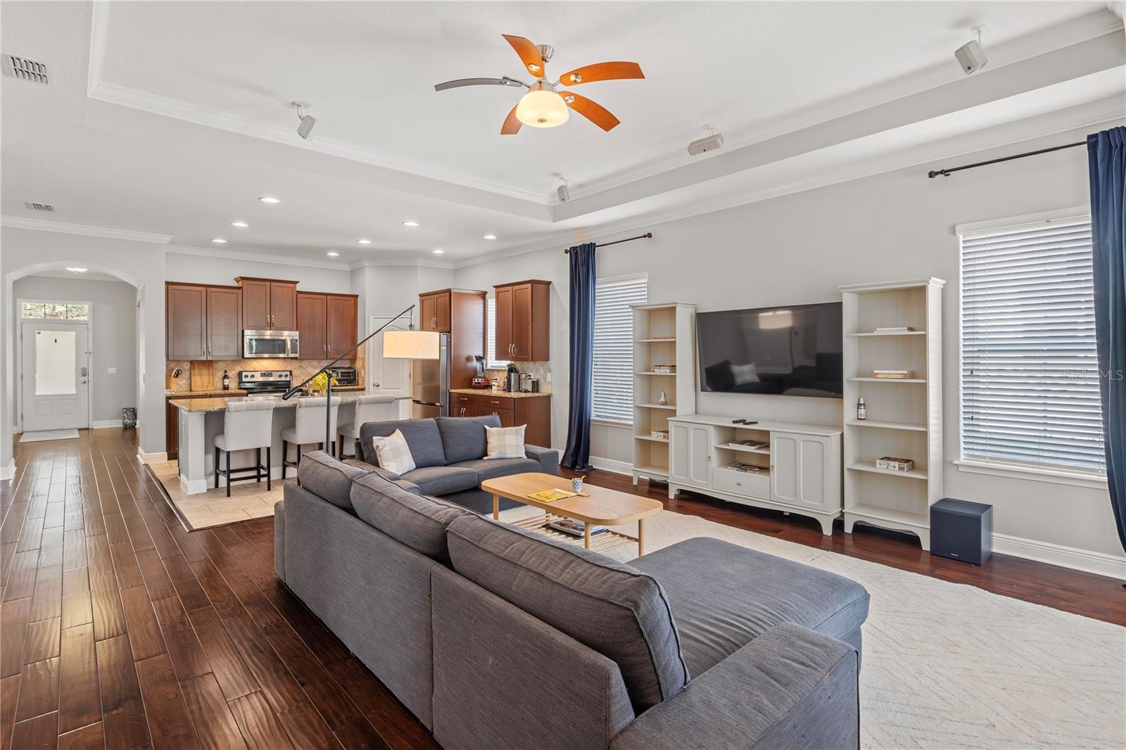 936 Dewinsberry Dr N