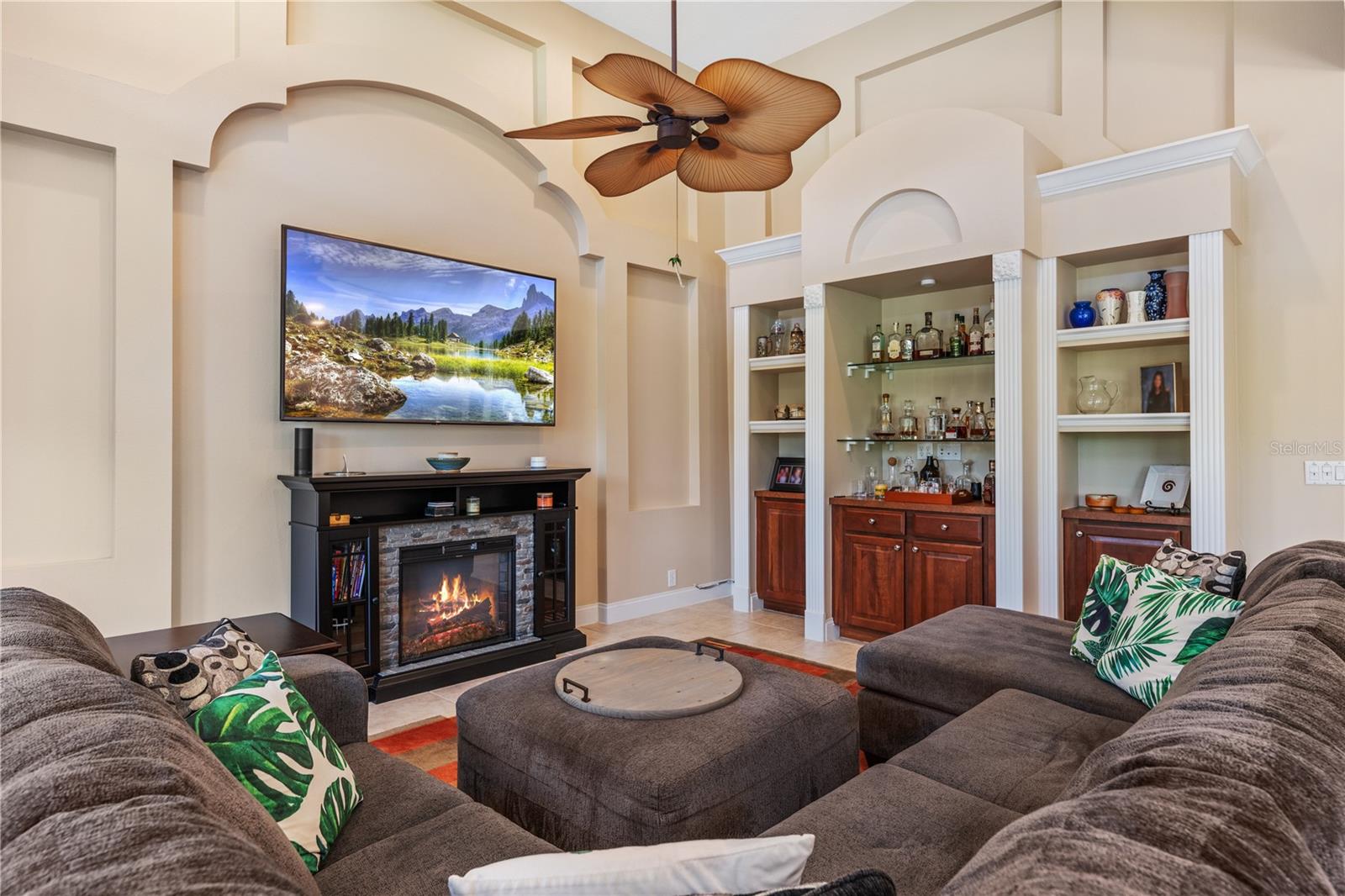 6072 Caymus Loop