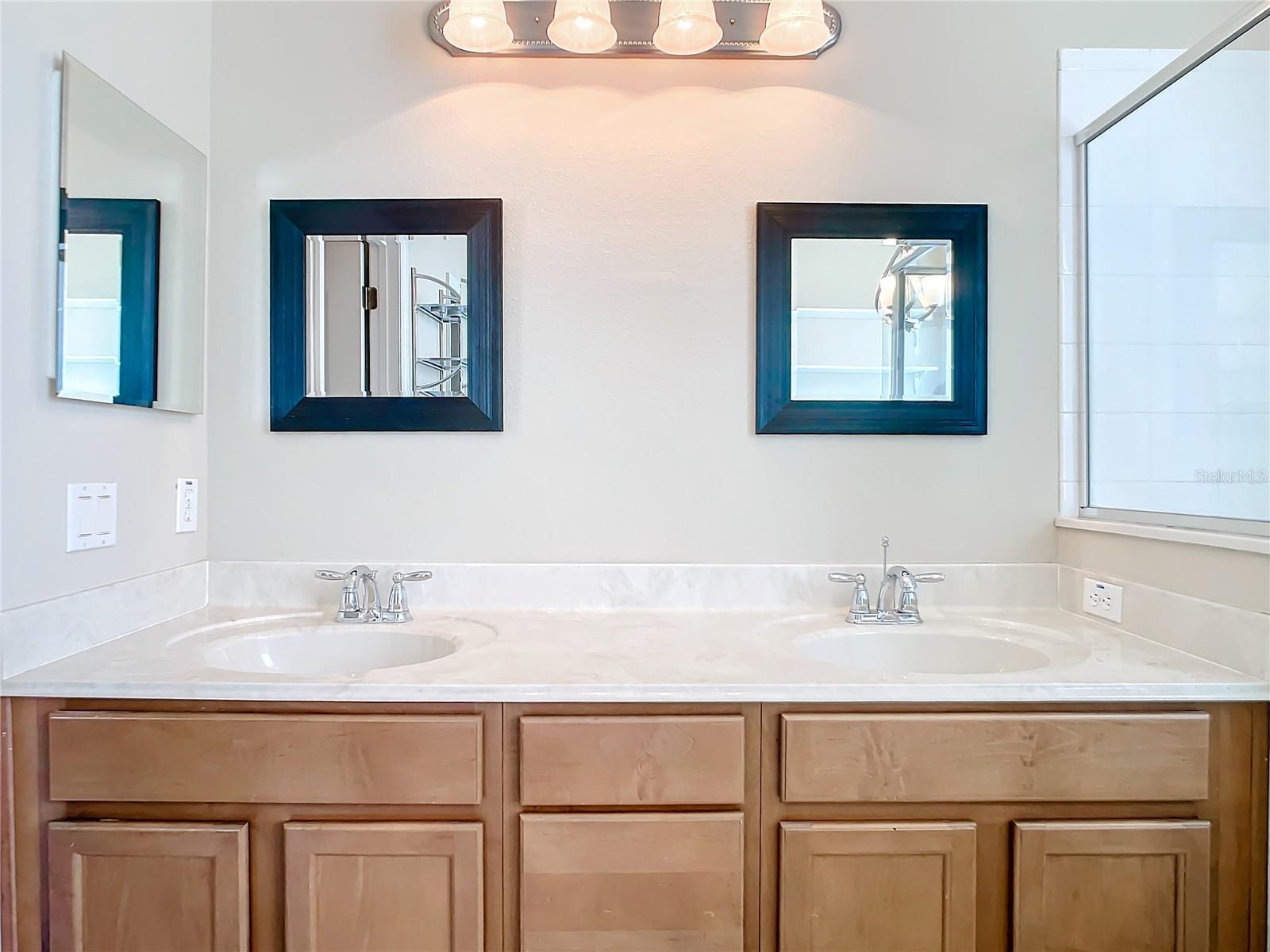 12749 Lake Sawyer Dr