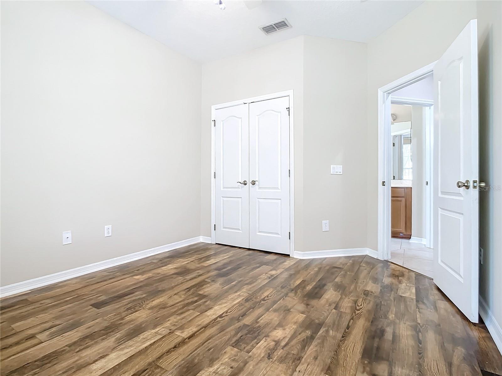 12749 Lake Sawyer Dr