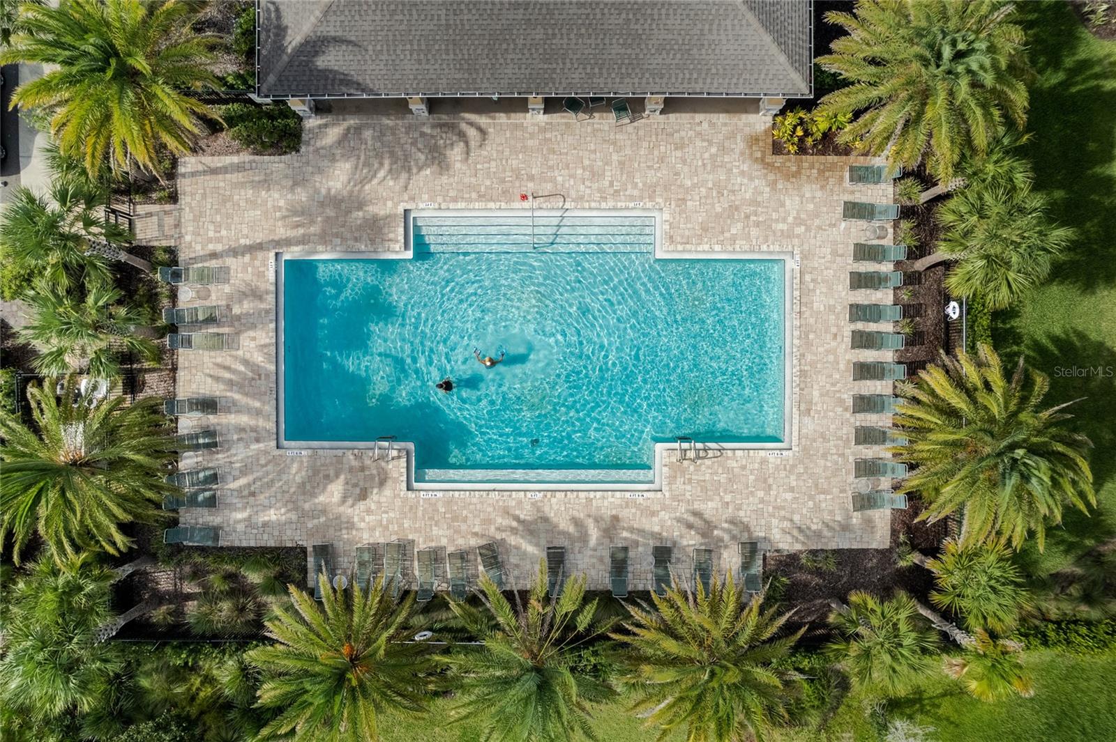 1034 Victoria Parc Ave