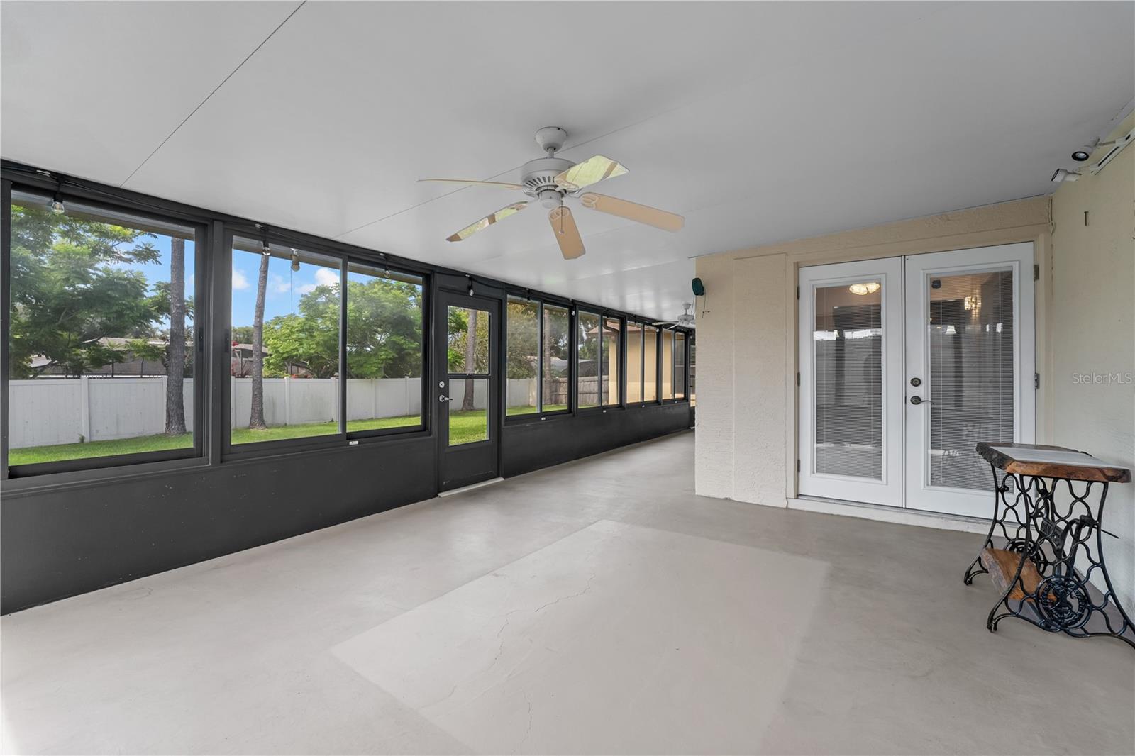 9000 Woodbreeze Blvd