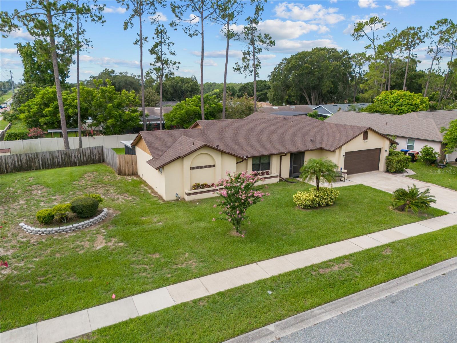 9000 Woodbreeze Blvd