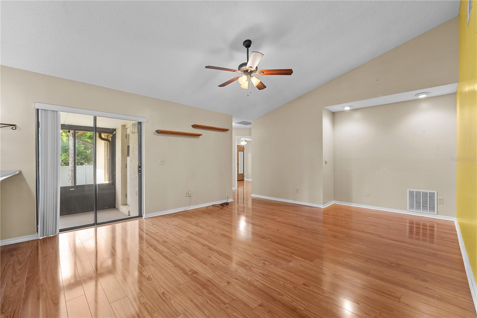 9000 Woodbreeze Blvd