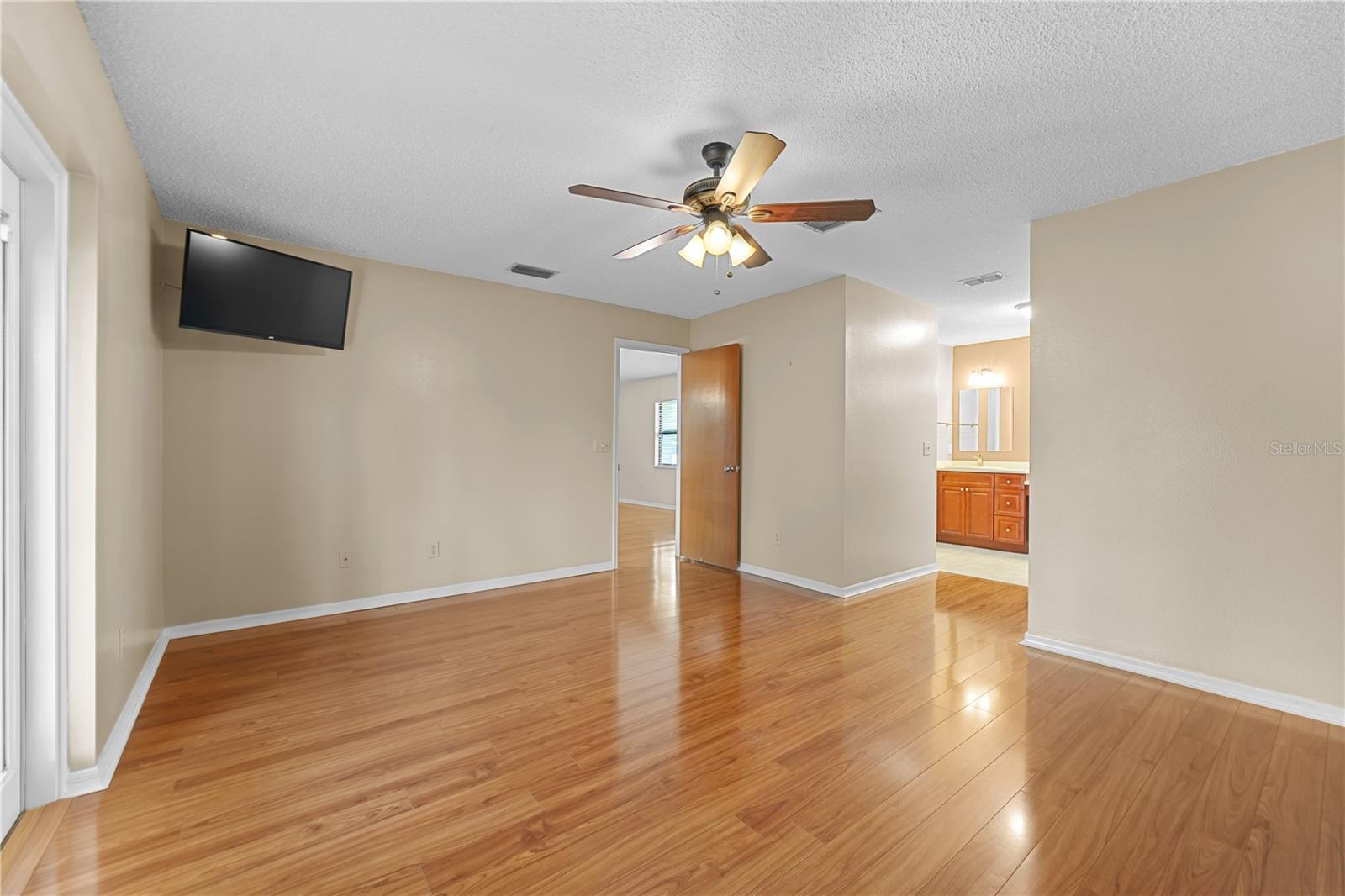 9000 Woodbreeze Blvd