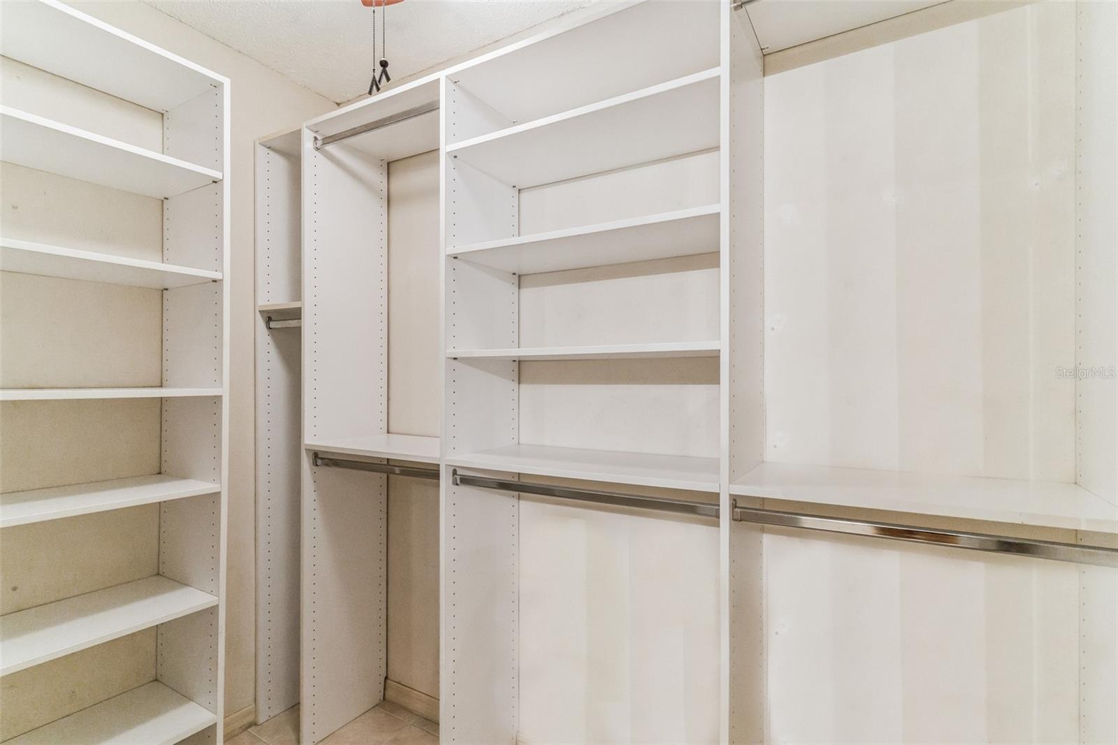 202 Quayside Cir #201