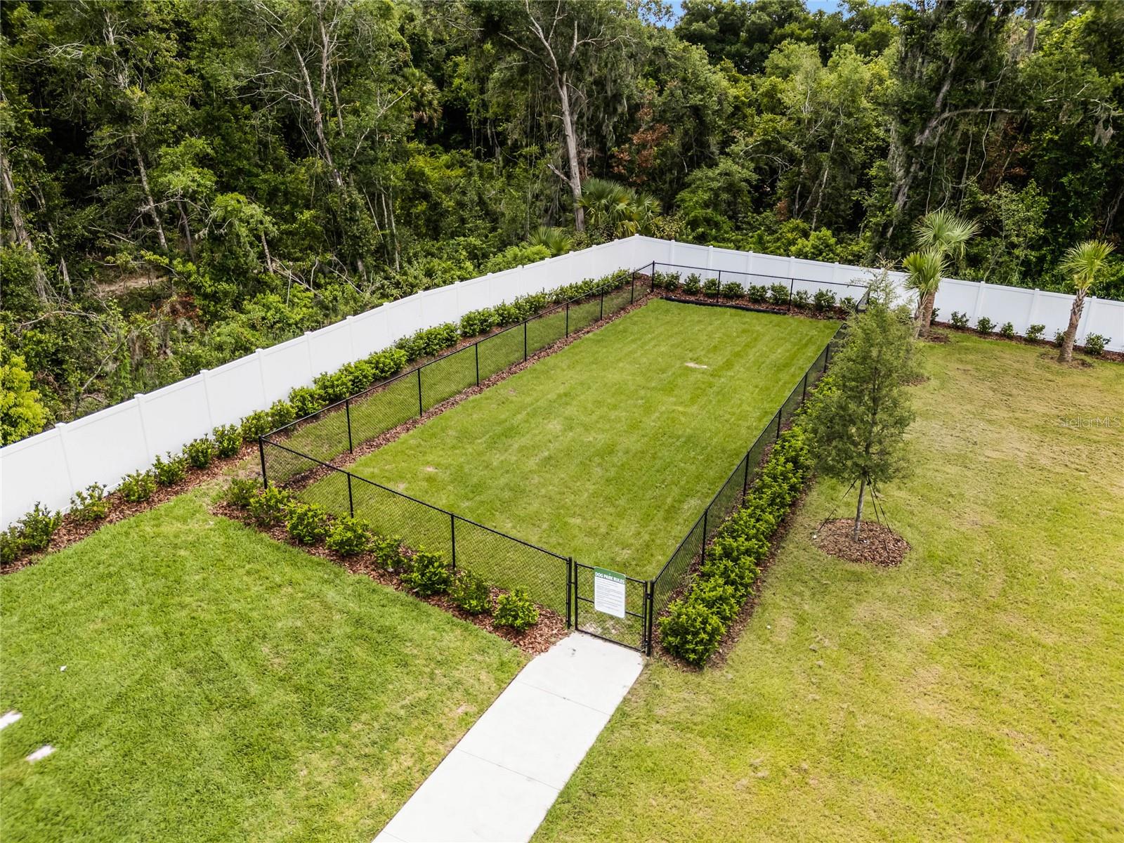 3866 Rory Oak Cir