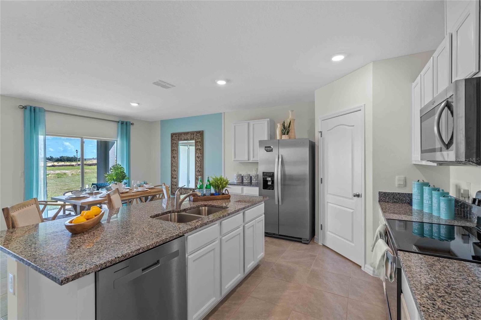3866 Rory Oak Cir