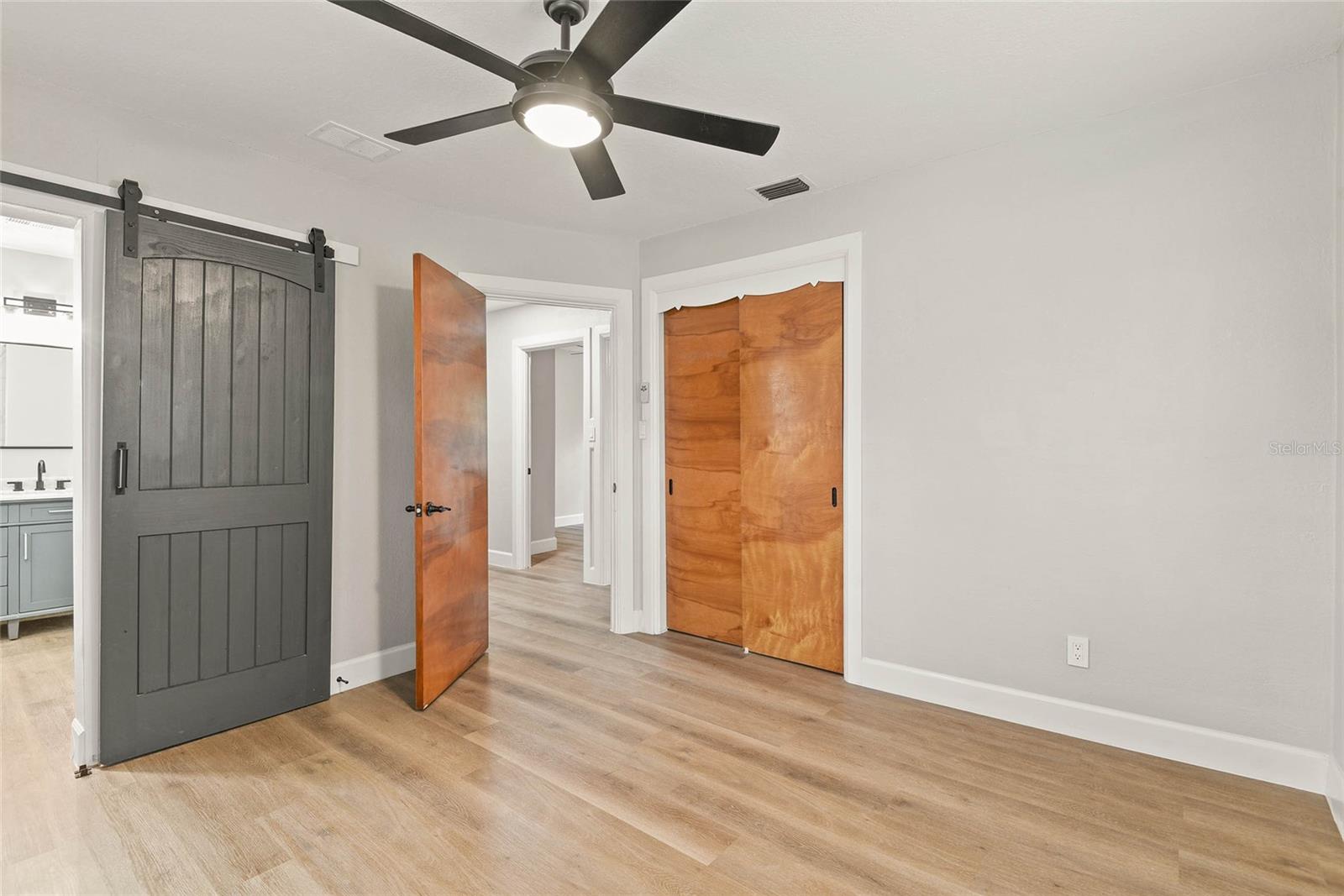 1720 N Westmoreland Dr