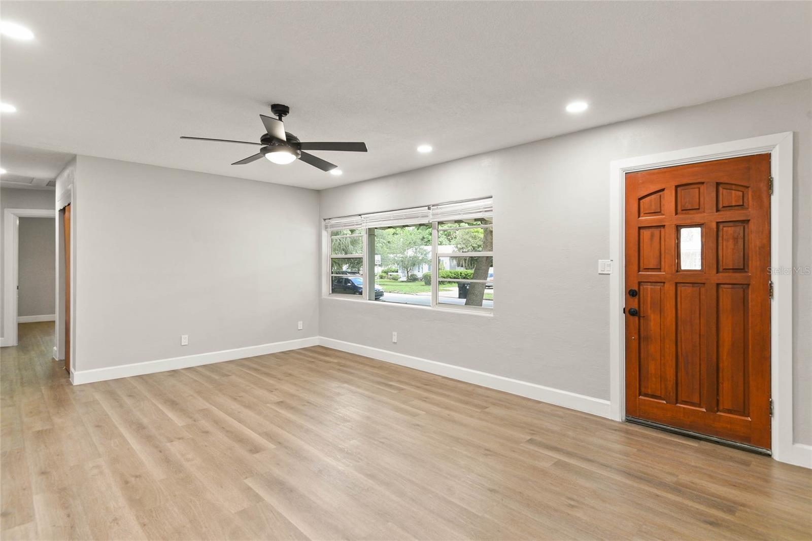 1720 N Westmoreland Dr