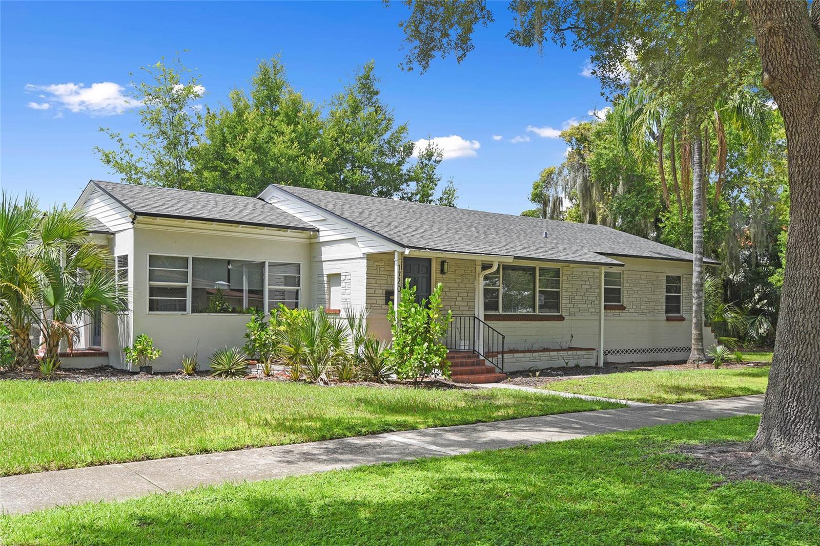 1720 N Westmoreland Dr