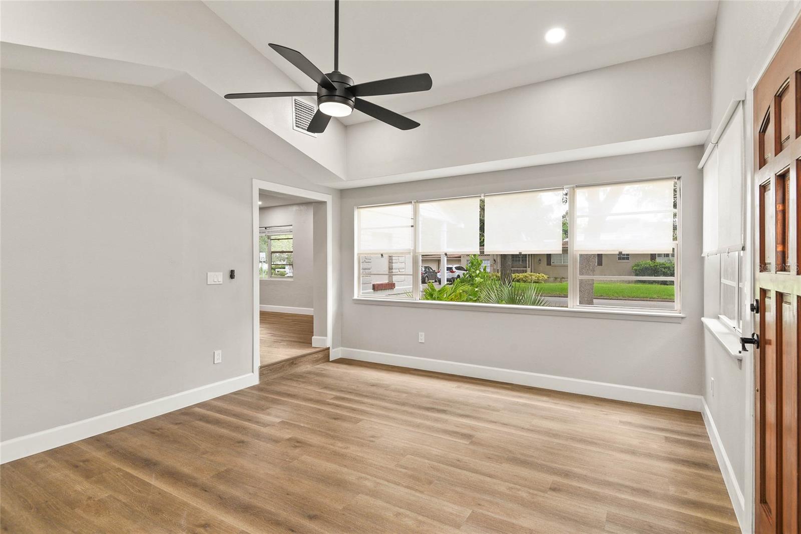 1720 N Westmoreland Dr