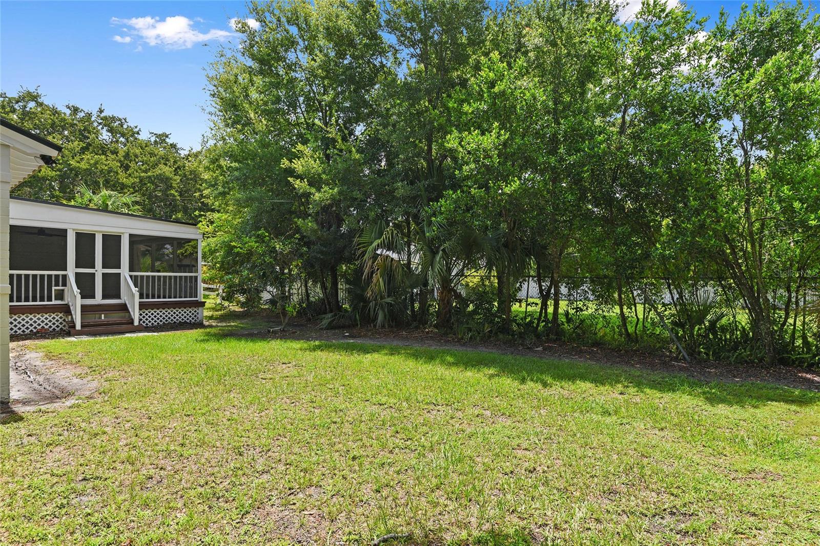 1720 N Westmoreland Dr