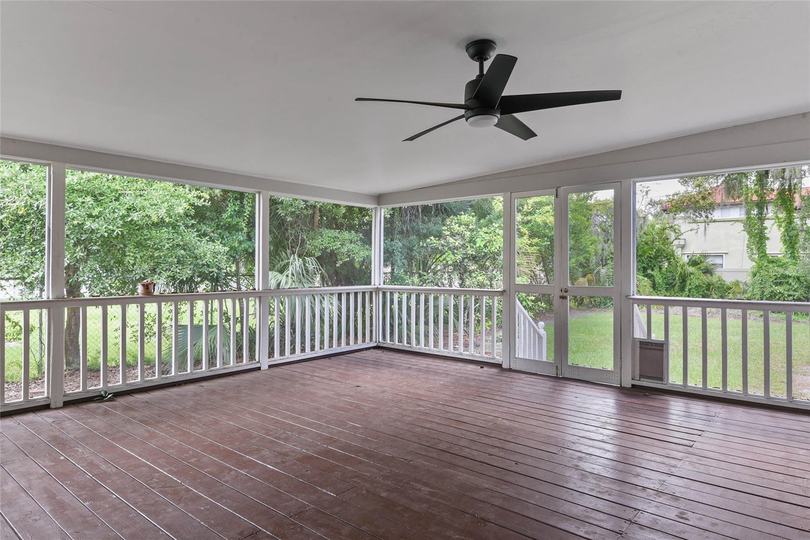 1720 N Westmoreland Dr