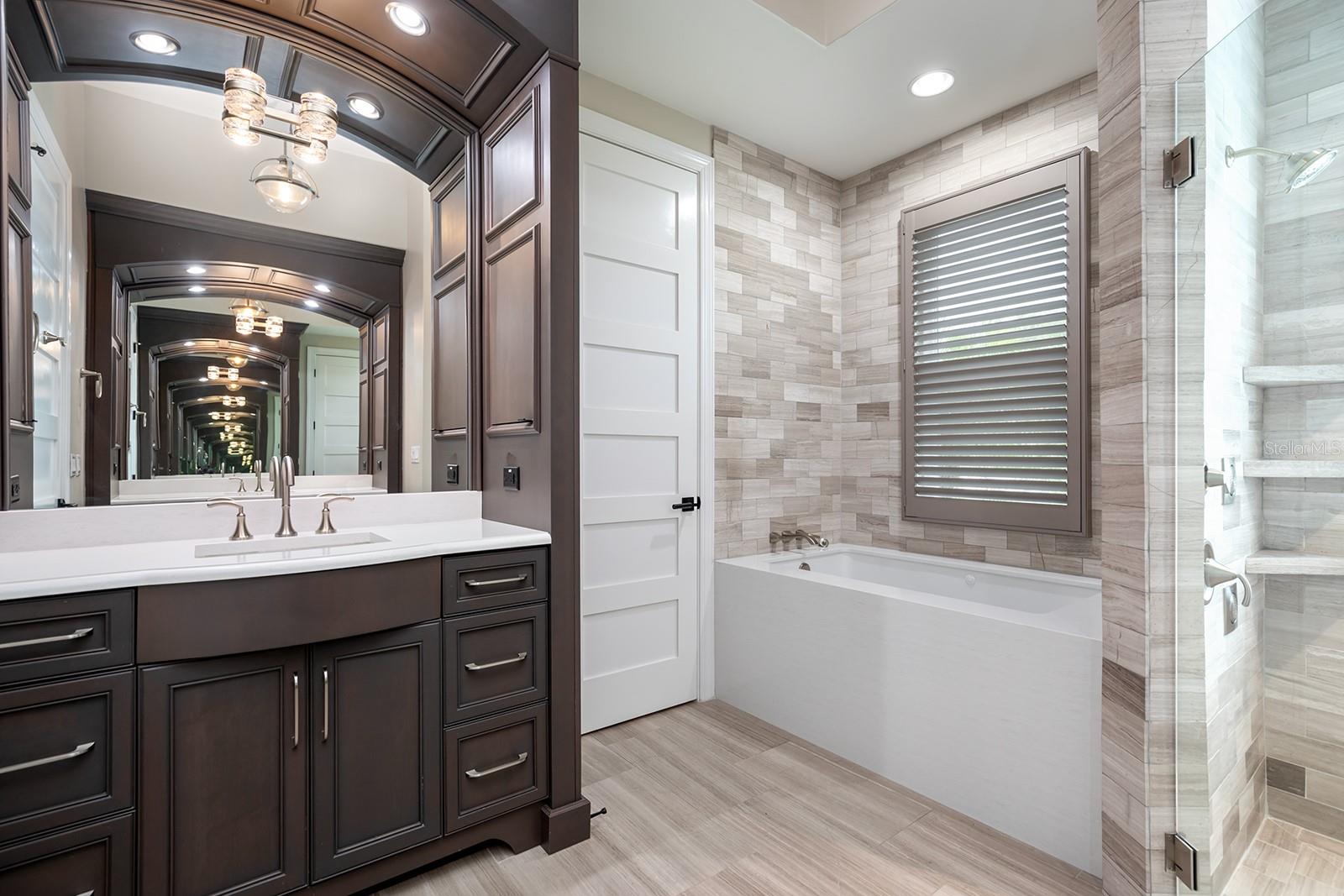 5006 Sawyer Cove Way