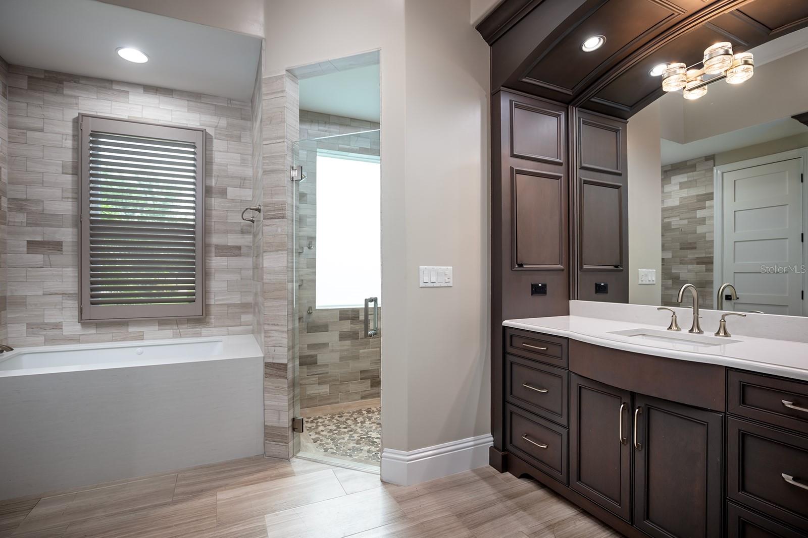 5006 Sawyer Cove Way