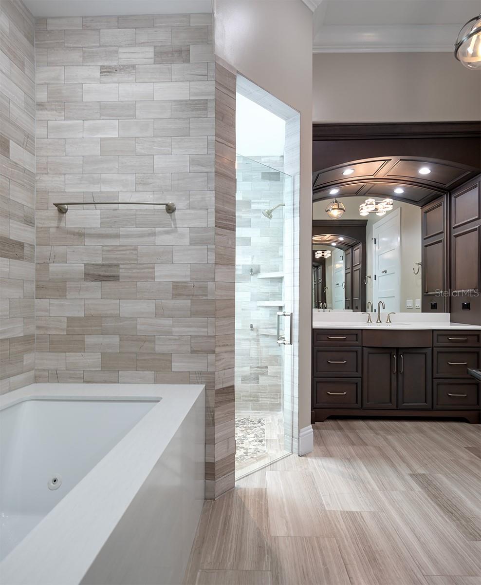 5006 Sawyer Cove Way