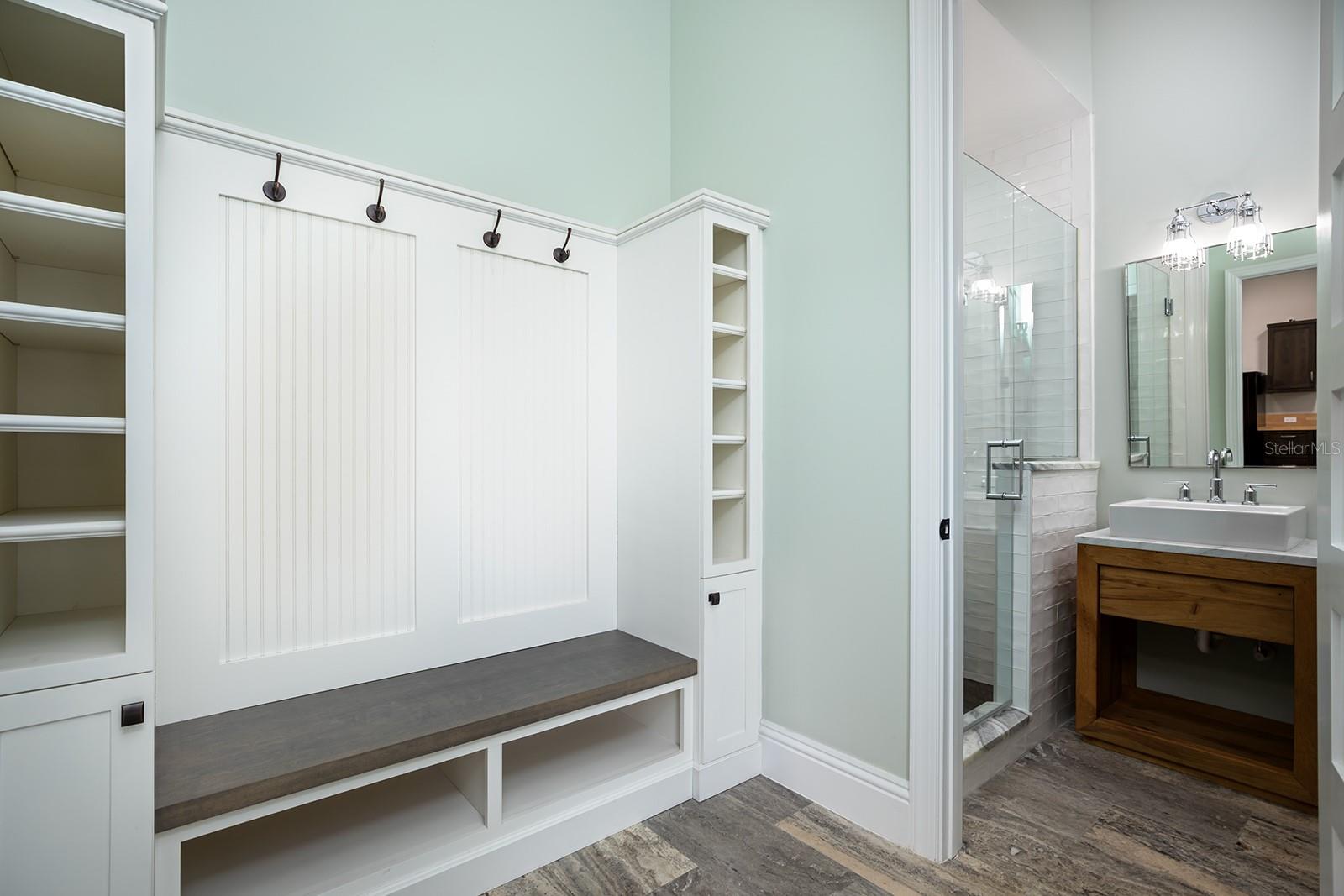 5006 Sawyer Cove Way