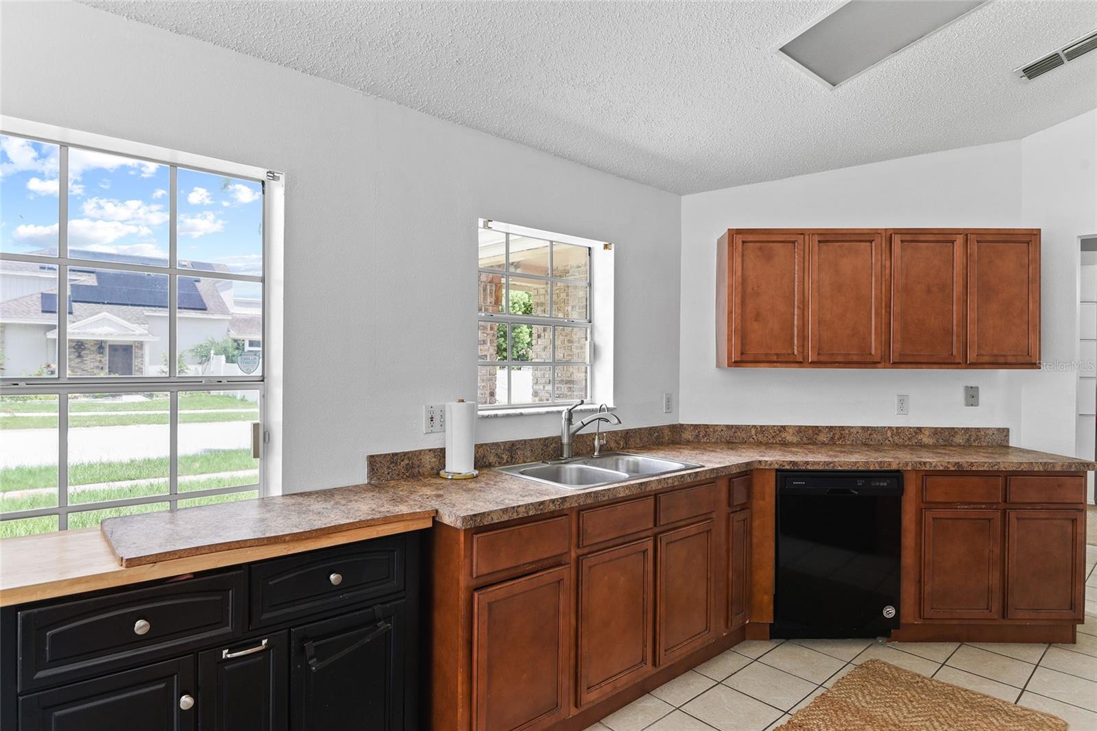 1255 Whispering Winds Ct