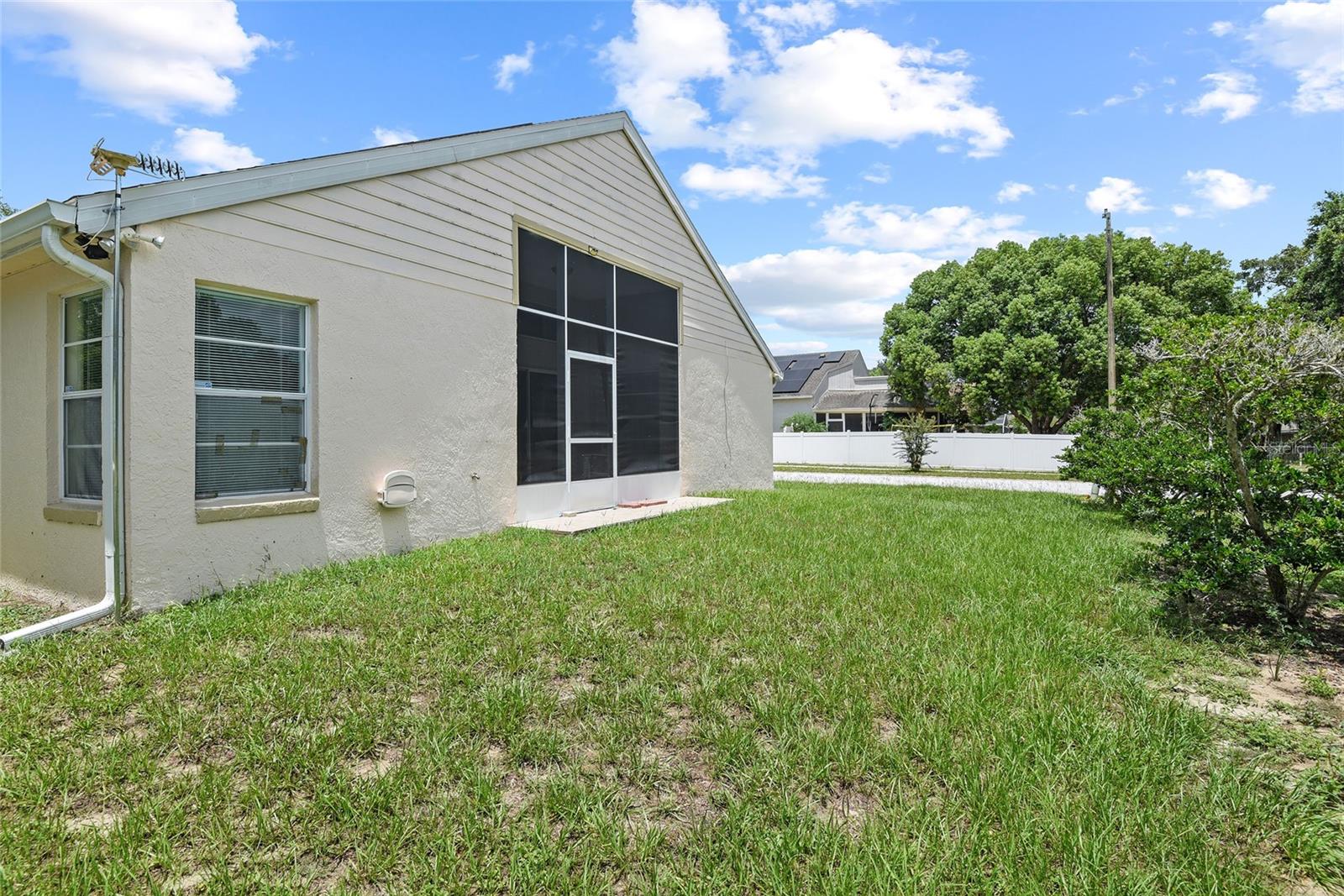 1255 Whispering Winds Ct