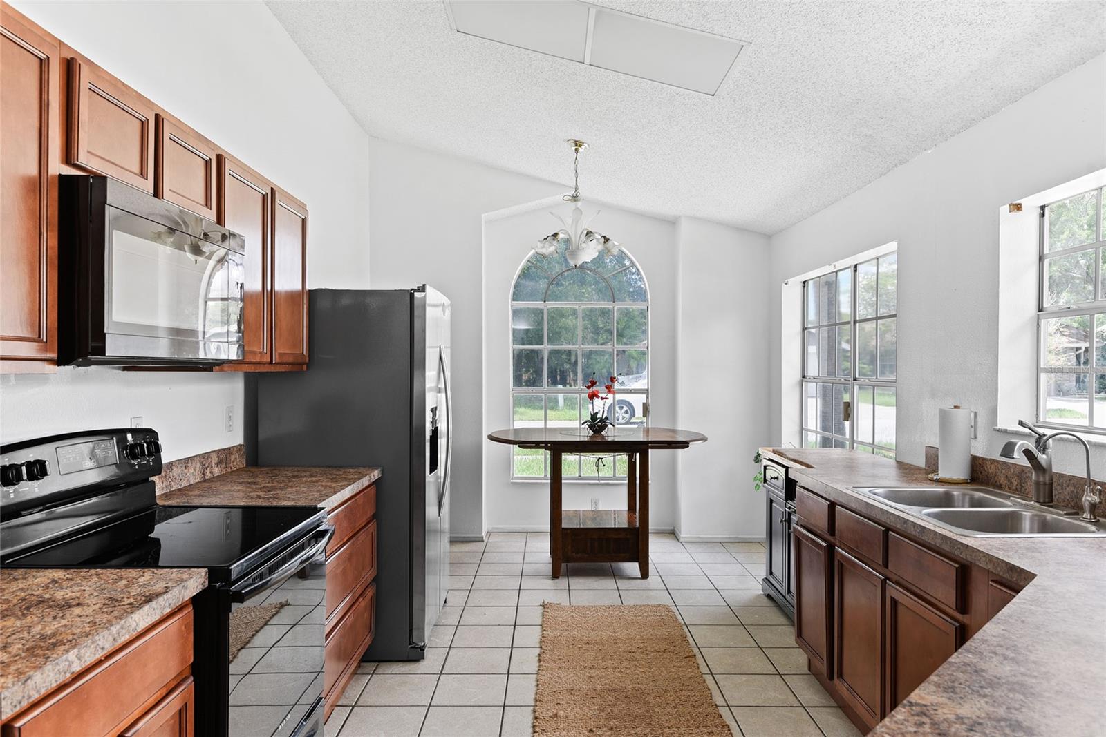 1255 Whispering Winds Ct