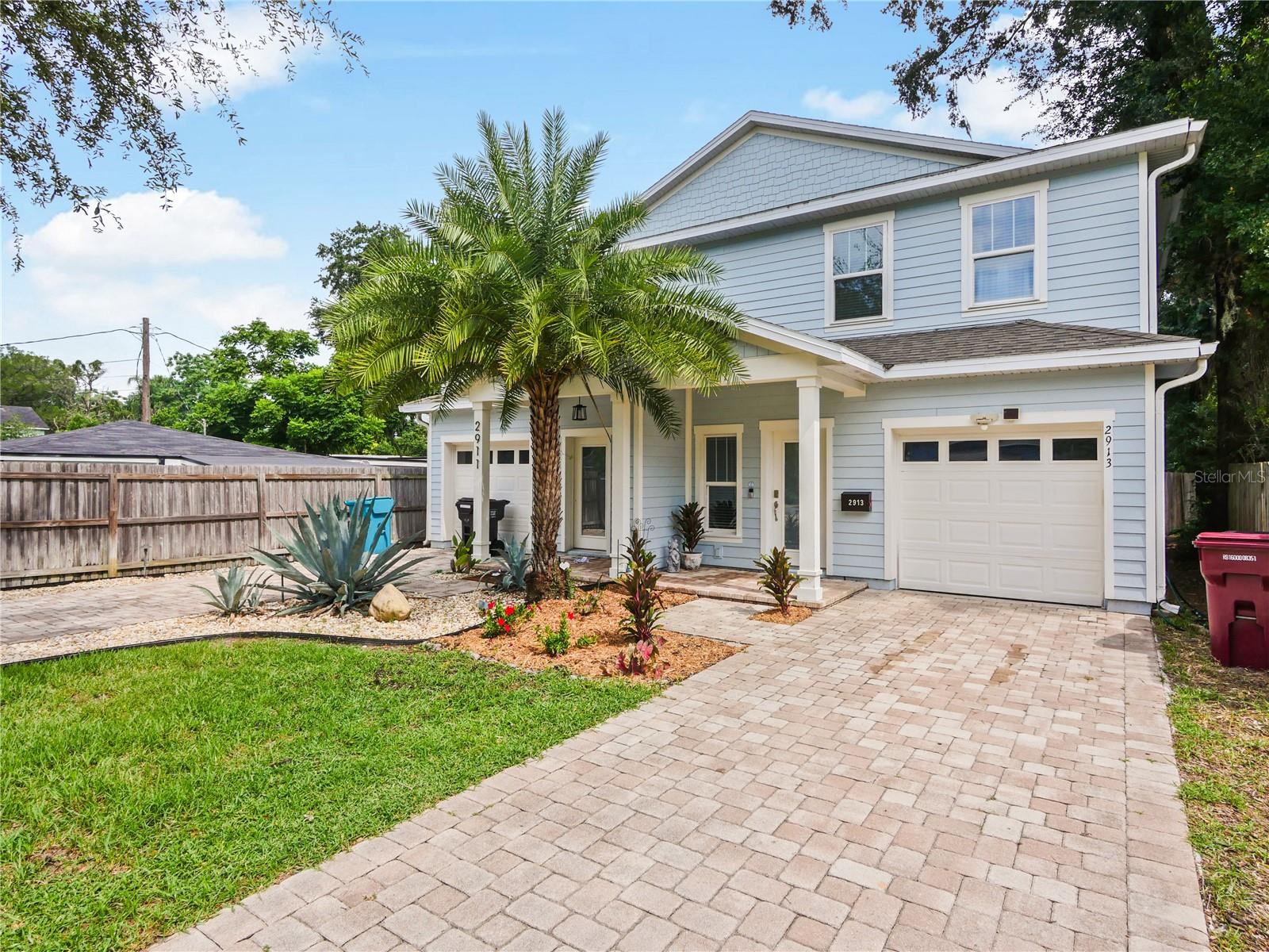 2913 E Washington St