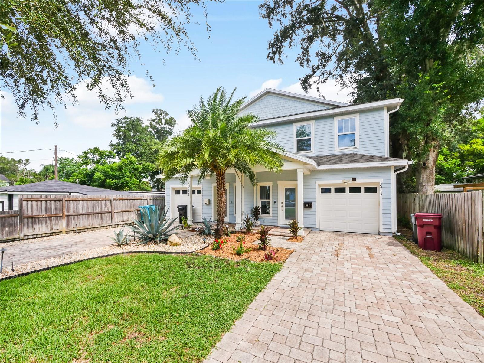 2913 E Washington St