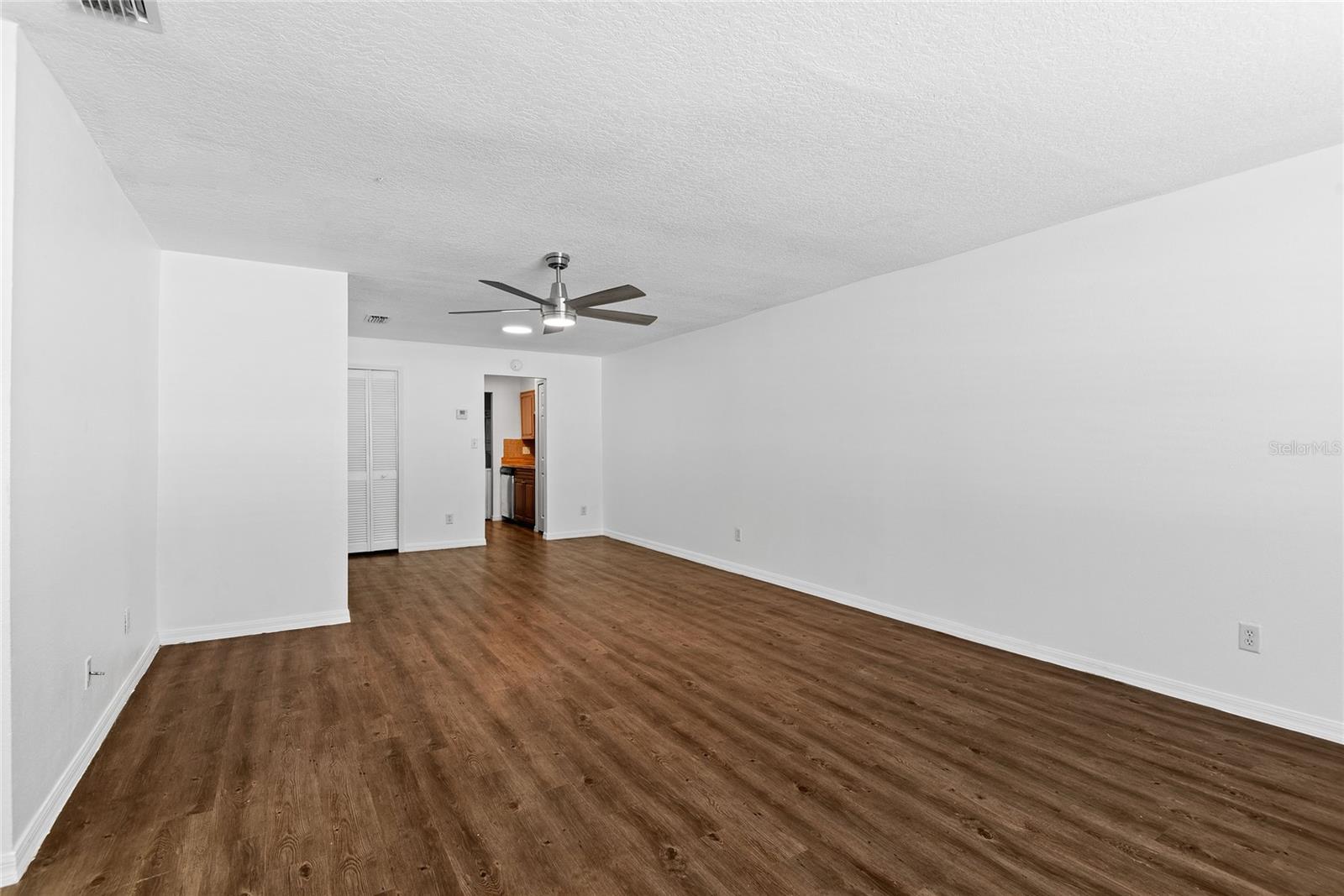 4896 Tangerine Ave #4896