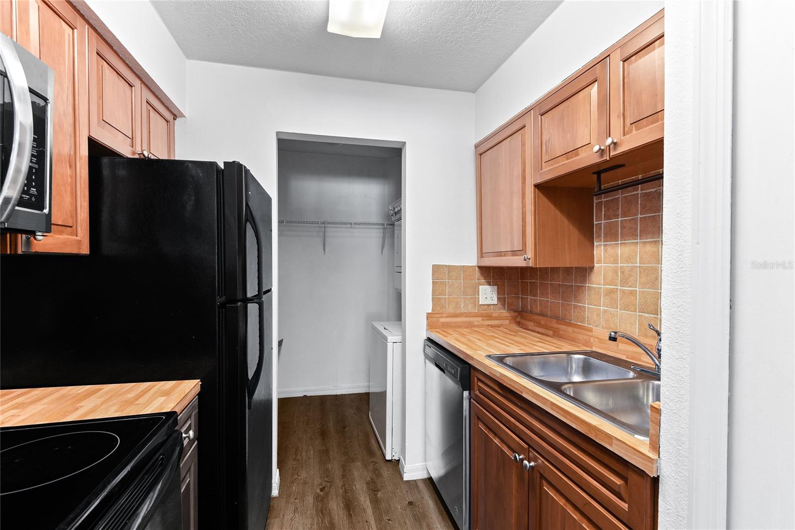 4896 Tangerine Ave #4896