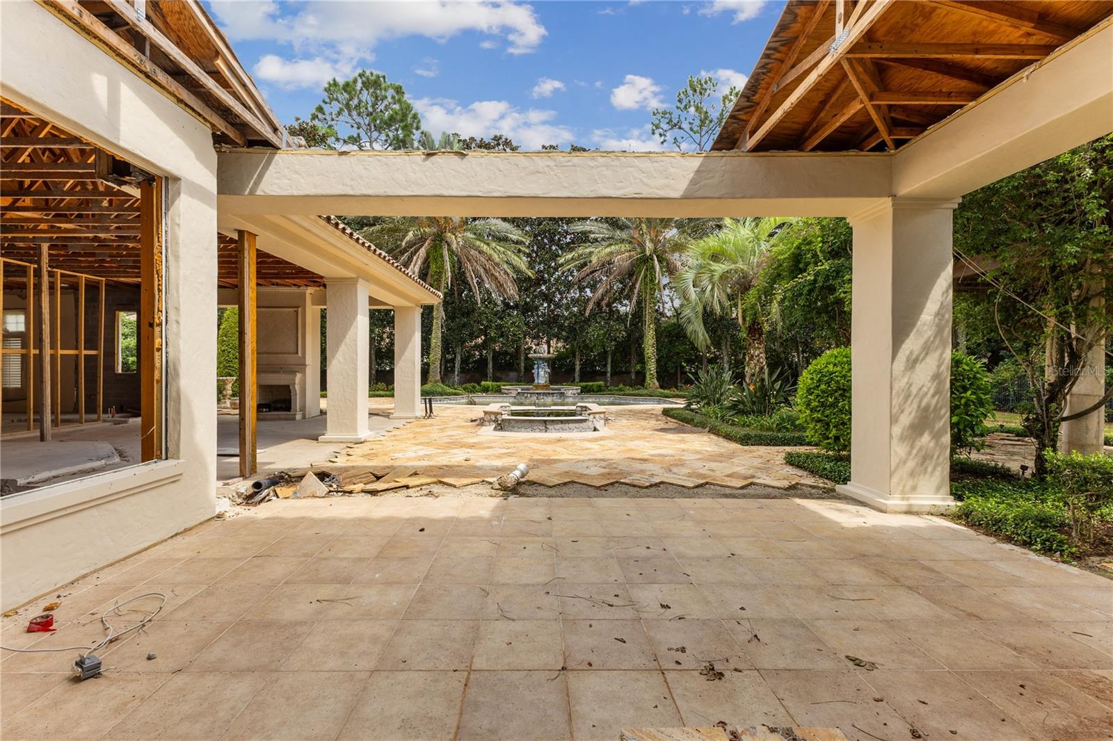 11048 Bridge House Rd