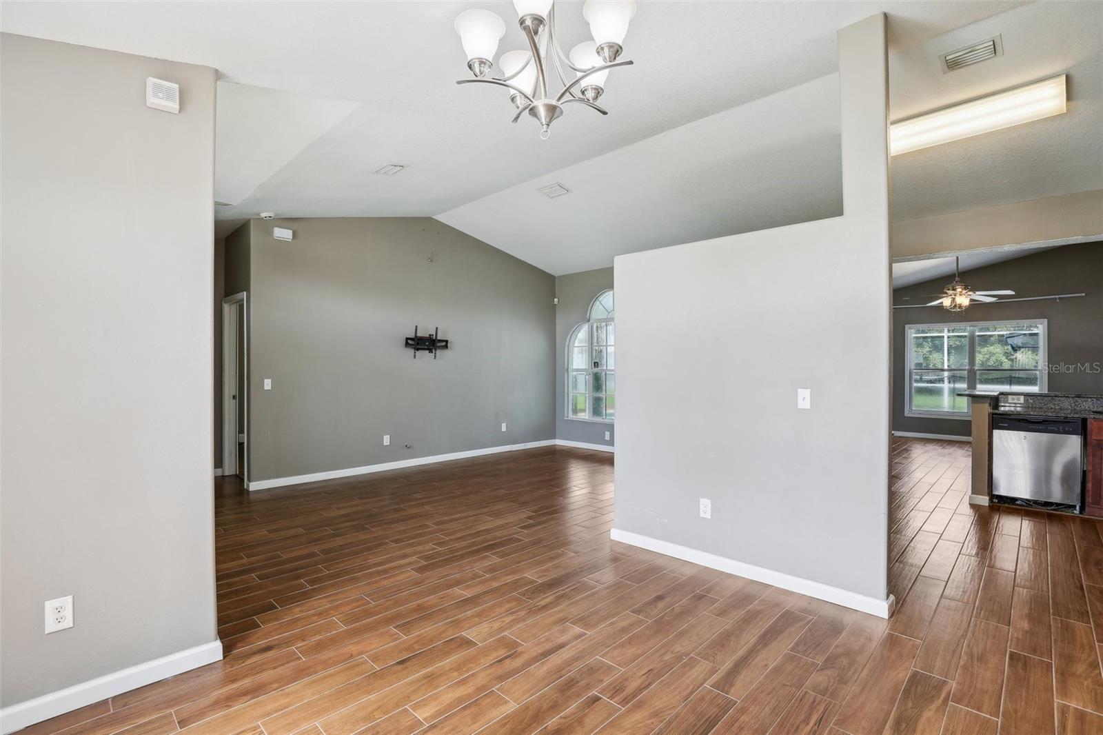 2808 Middleton Cir