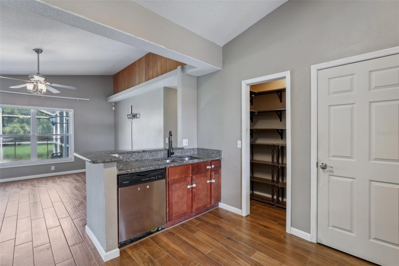 2808 Middleton Cir