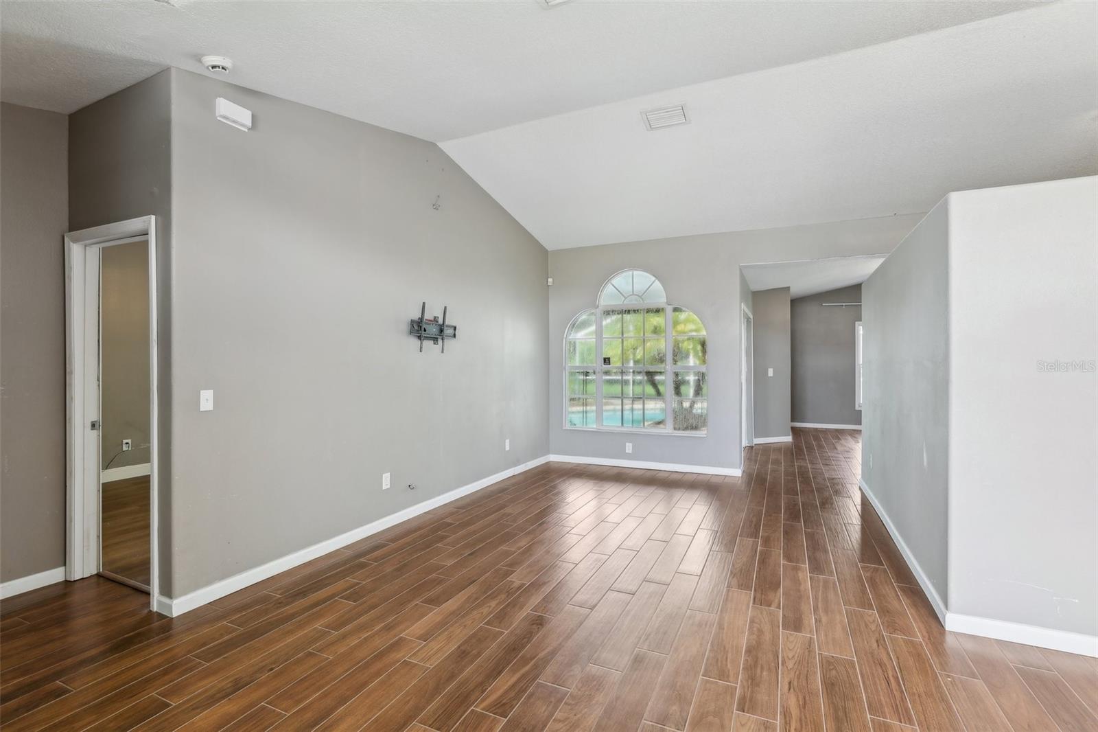 2808 Middleton Cir