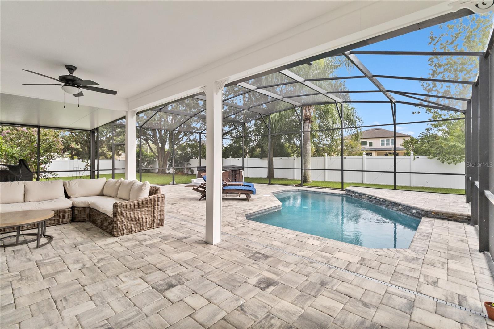 1097 Hollow Pine Dr