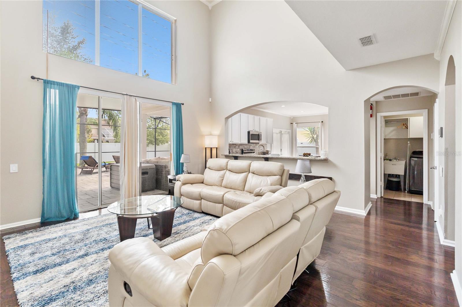 1097 Hollow Pine Dr