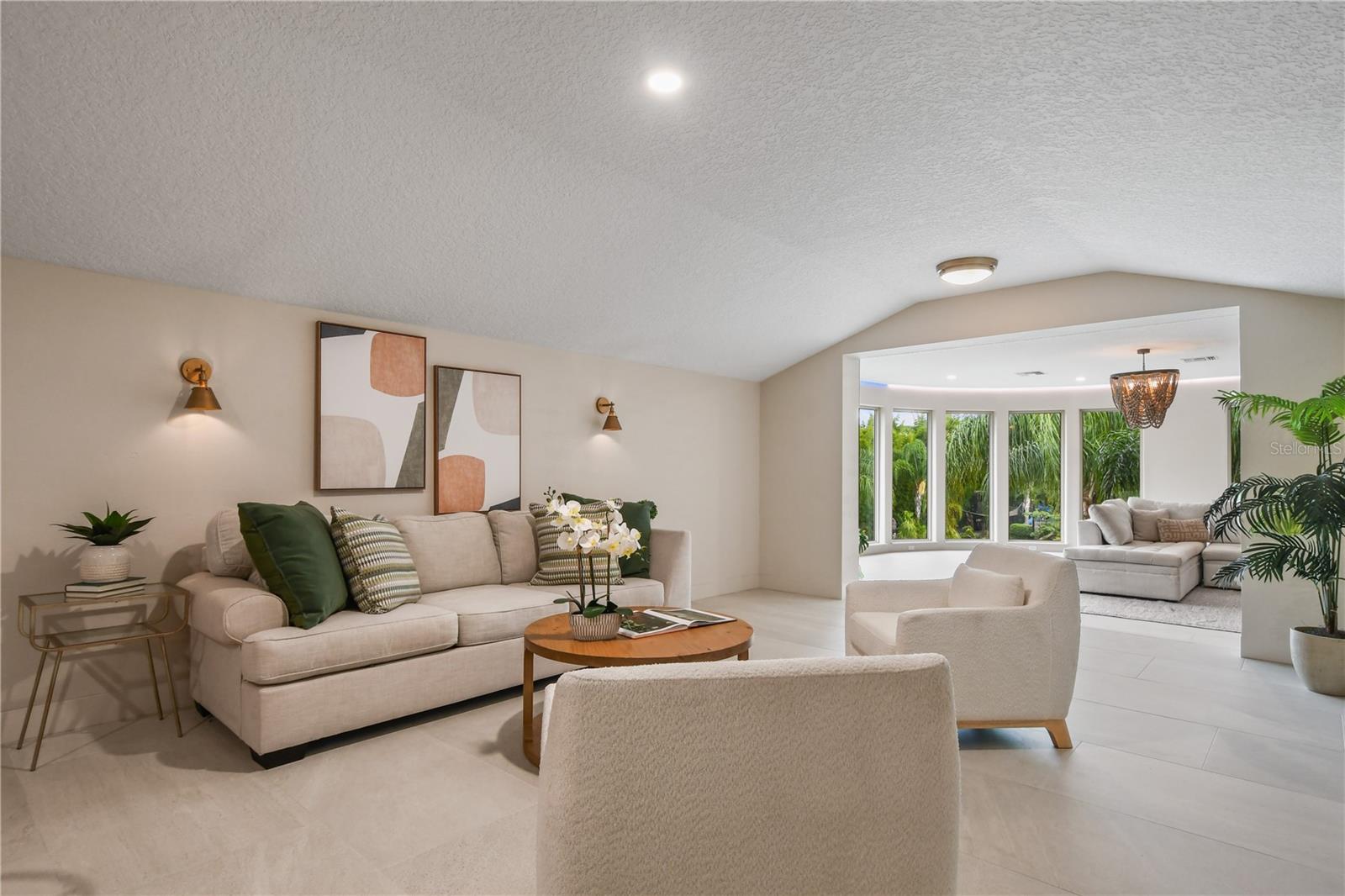 1661 S Chickasaw Trl