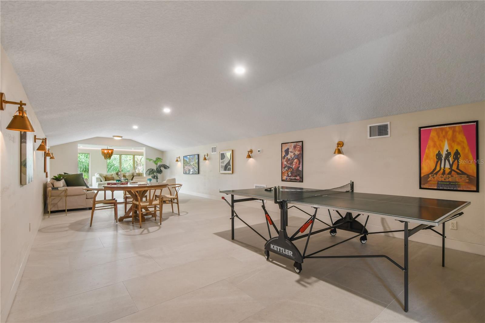 1661 S Chickasaw Trl