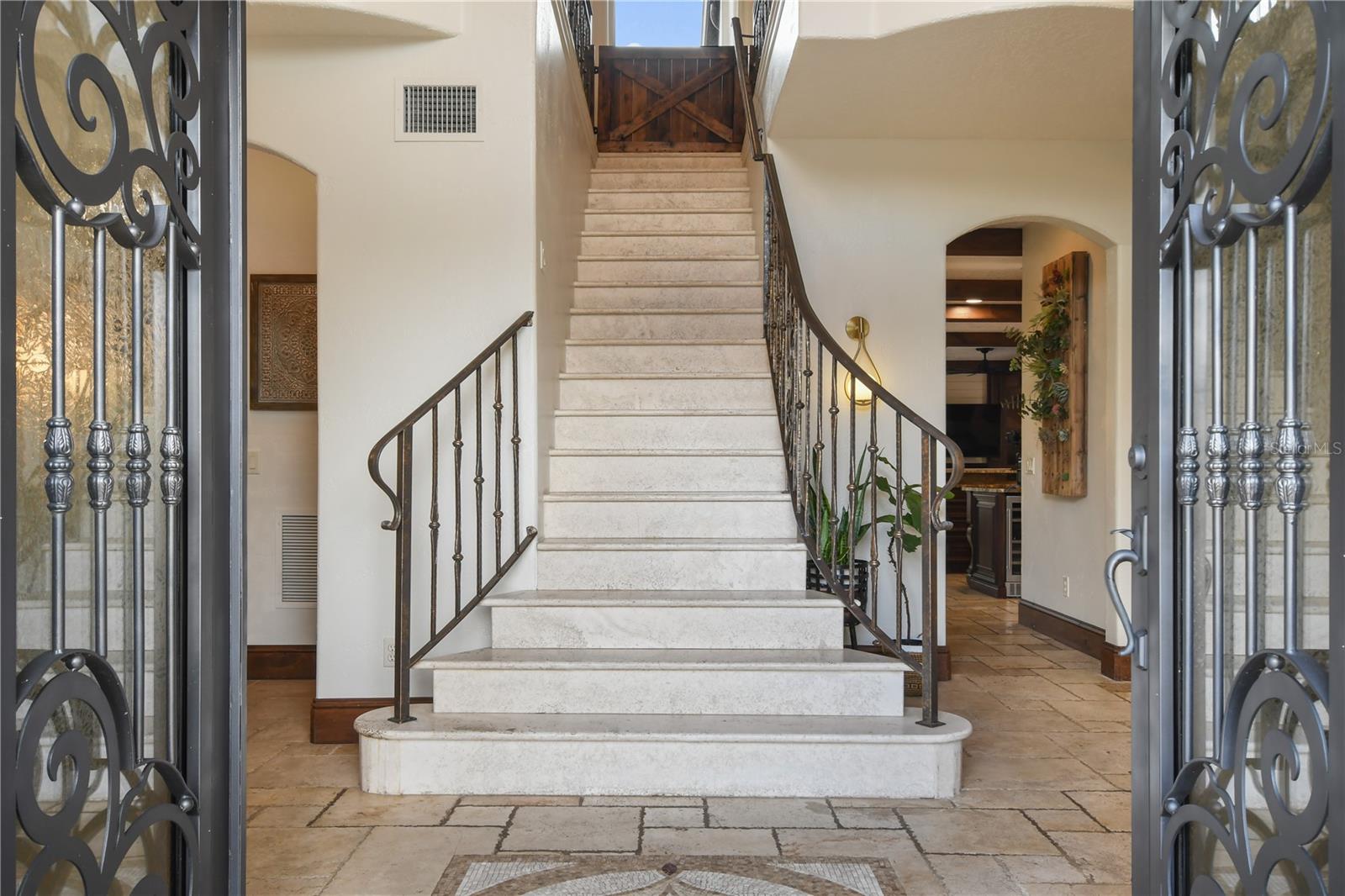 1661 S Chickasaw Trl